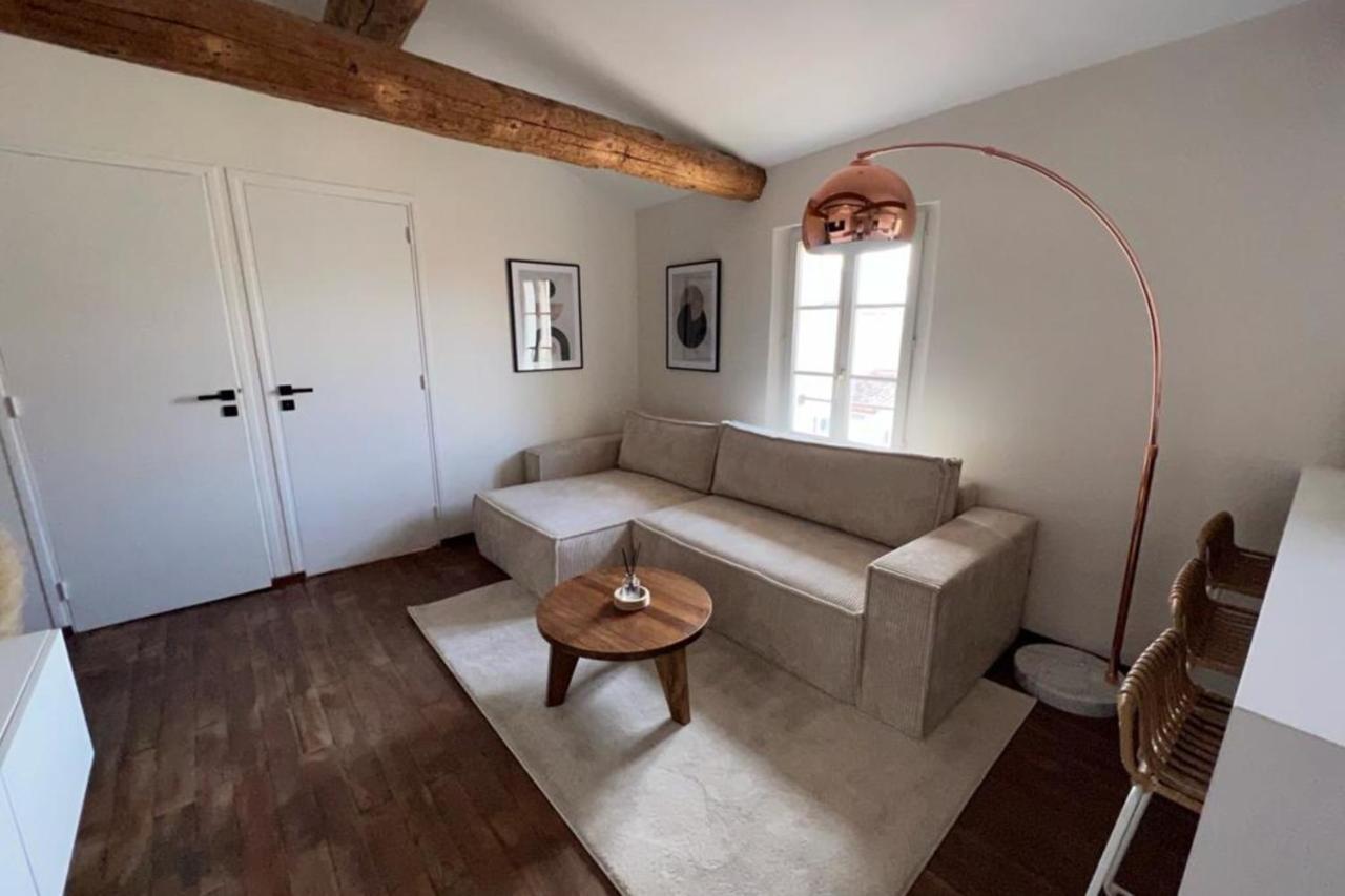 Apartment With Mediterranean Charm In The Heart Of The Provencal Market Antibes Esterno foto