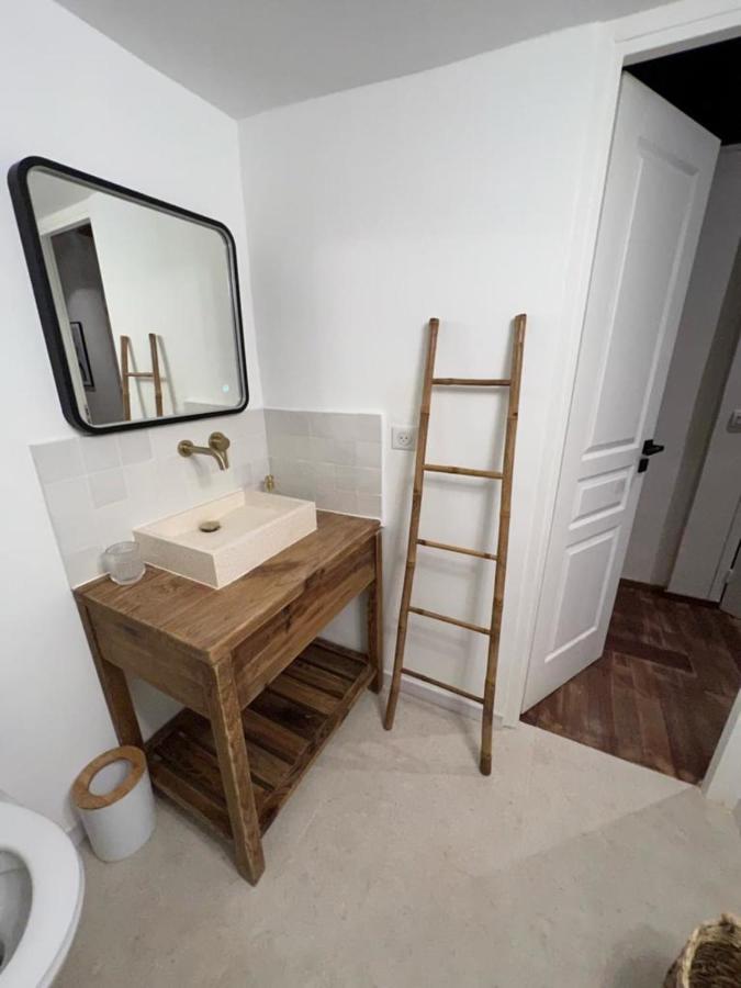 Apartment With Mediterranean Charm In The Heart Of The Provencal Market Antibes Esterno foto